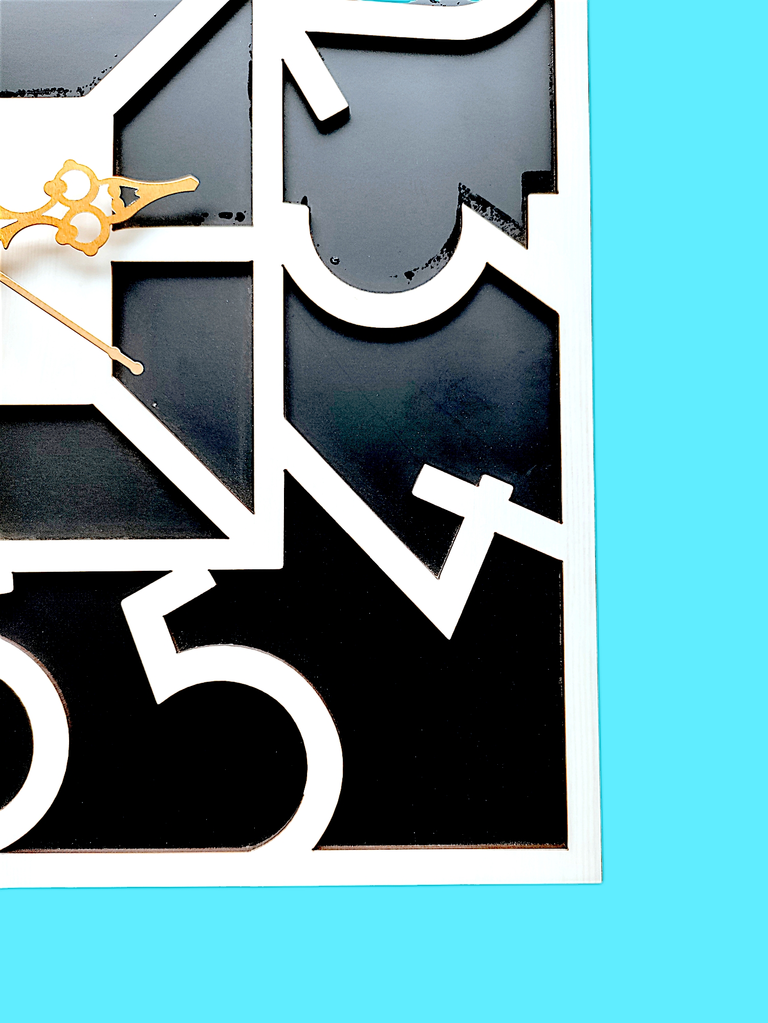 Square Wooden Wall Clock – A Perfect Blend of Modern Elegance and Timeless Craftsmanship - Image 2