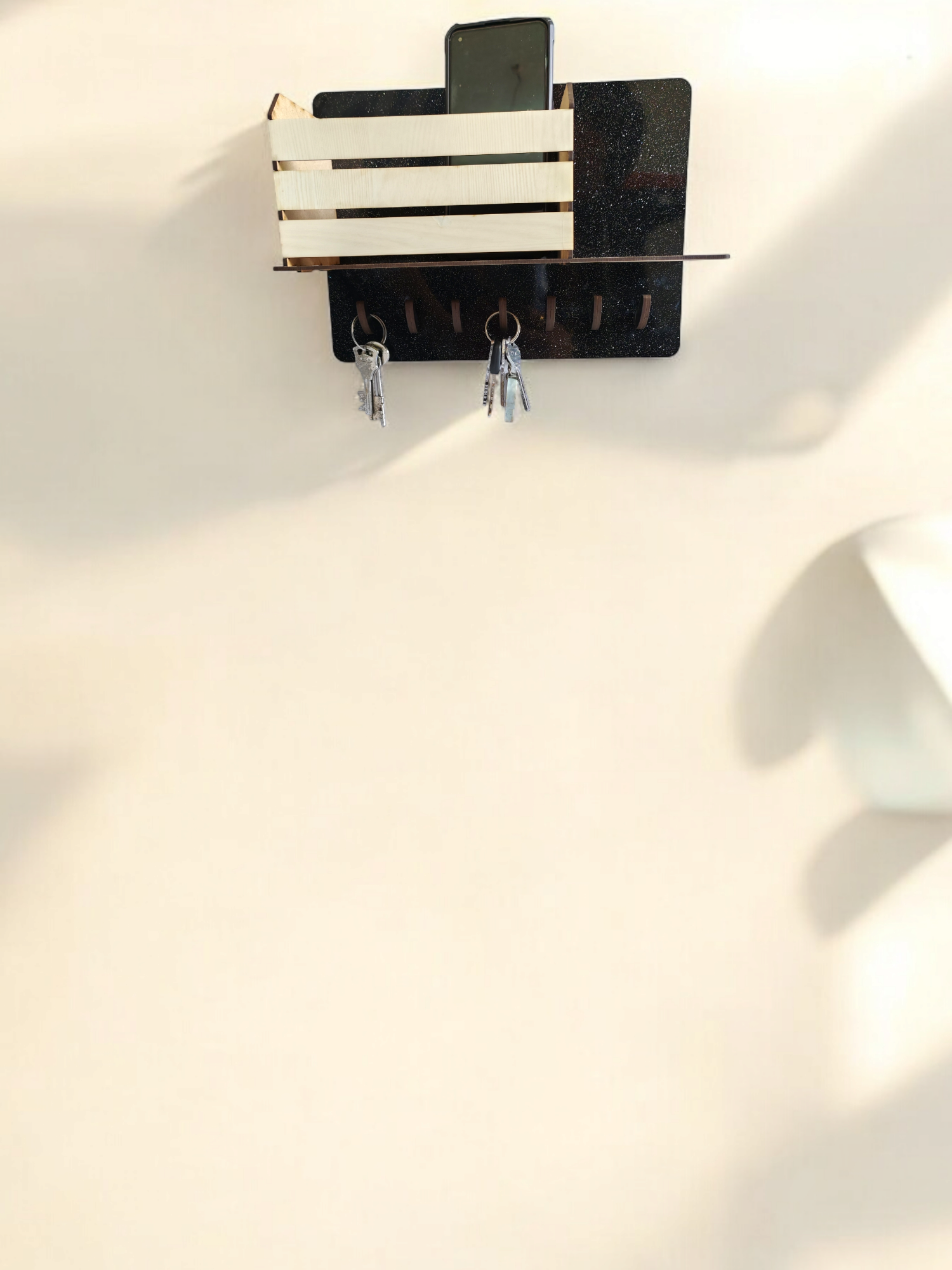Elegant Wooden Key Holder – Stylish & Functional Organizer - Image 3